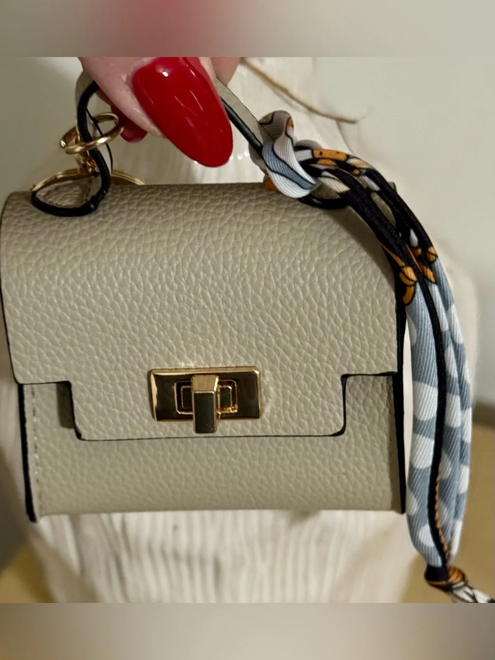 BUYERS CHOICE MINI PURSE BAG CHARMS CHOOSE TAUPE OR WHITE NEW - Picture 3 of 11